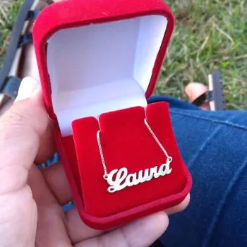 Colar com Nome Laura em Prata 925 (0)